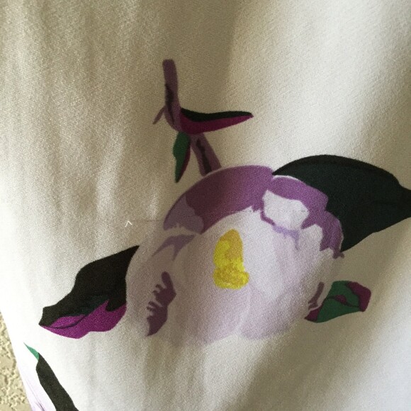 Banana Republic floral blouse - Picture 3 of 4